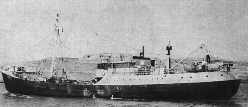Mijn 12de schip in 1964: IJM 15, de EMMA: Klik op de foto voor informatie en een vergroting