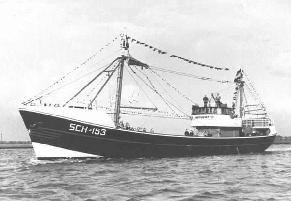Mijn 13de schip in 1965: SCH 153, de ONDERNEMING IV: Klik op de foto voor informatie en een vergroting